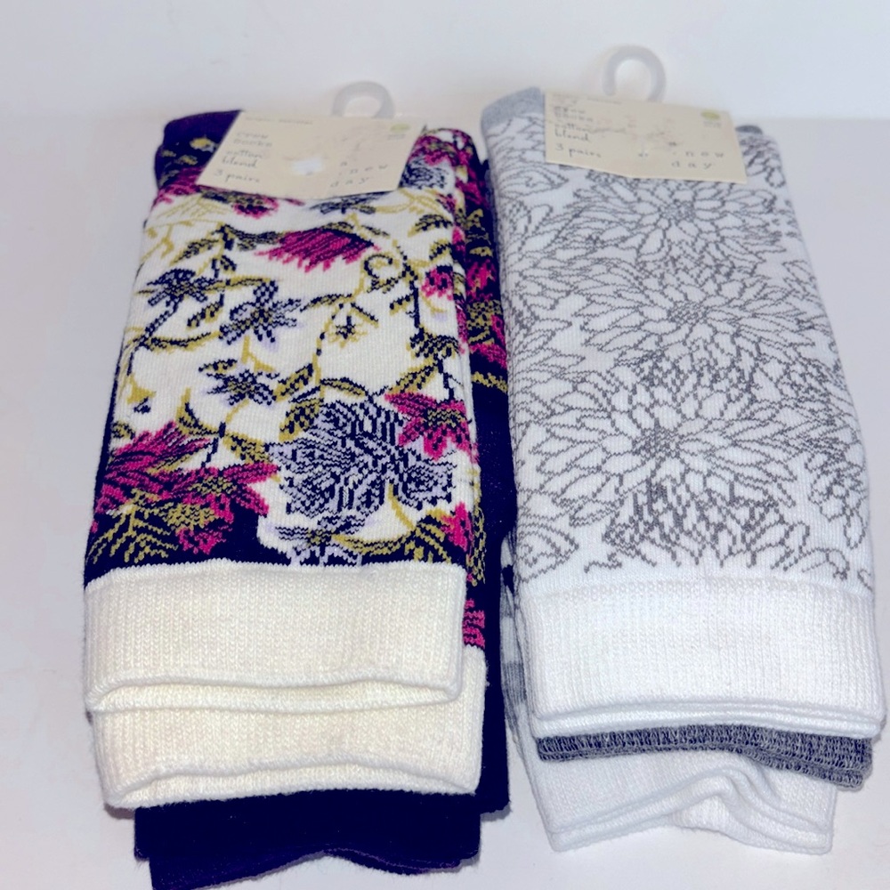 Sock bundle A New Day brand Cotton blend crew. Beautiful prints so 4-10 …